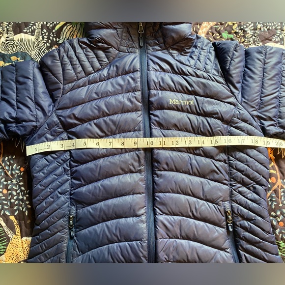 Marmot Women’s Down Jacket Size Medium - Picture 5 of 9